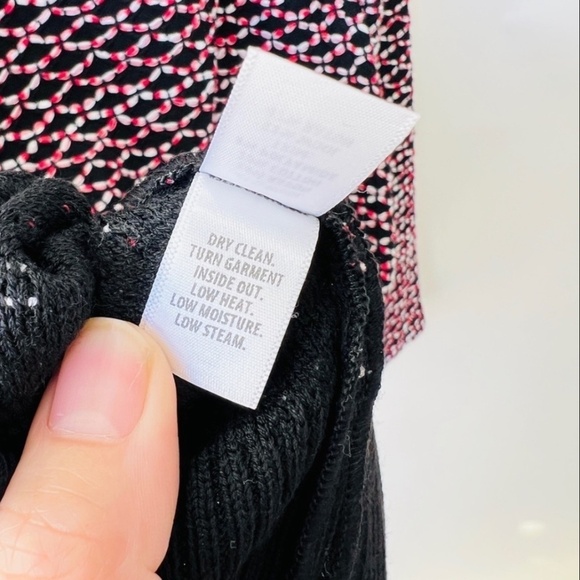 St. John textured Knit jacket, black/red, Size M E26 - Picture 10 of 11